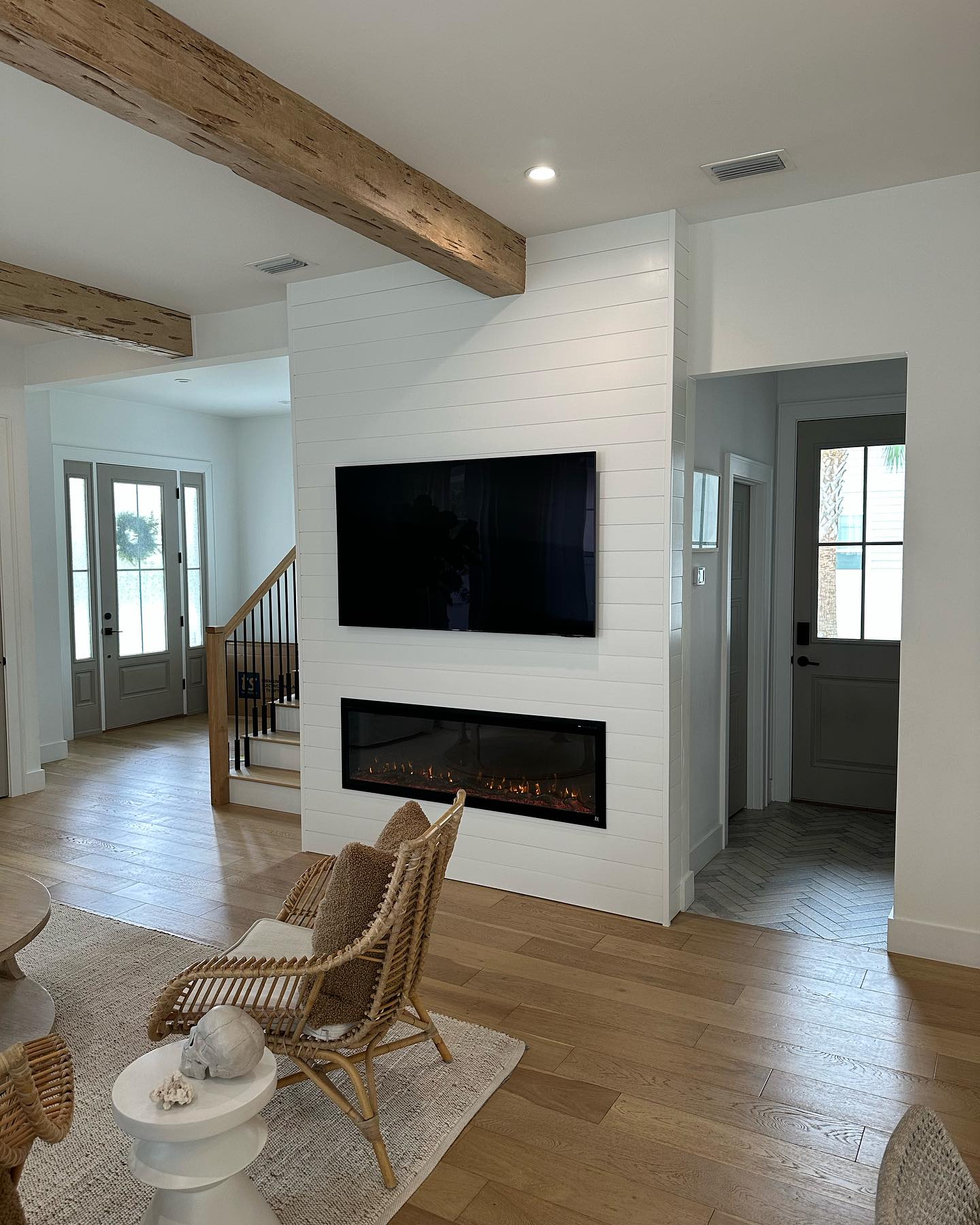 TV Entertainment Centers project by AVP Construction JAX